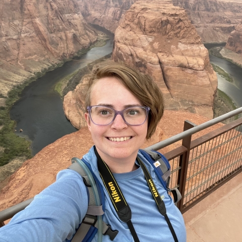 Young lady in front of Horseshoe Bend.