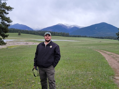 Taking in the scenery at a Partners for Fish and Wildlife Habitat Restoration training held in Montana Photo credit: Jeffrey Drummond/USFWS 