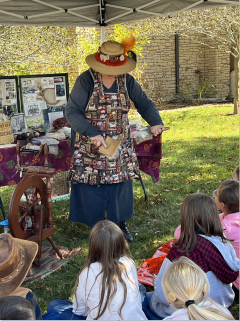 lady teaching about making thread